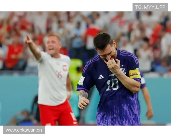 莫利纳右路飞翼 莫利纳右路飞翼