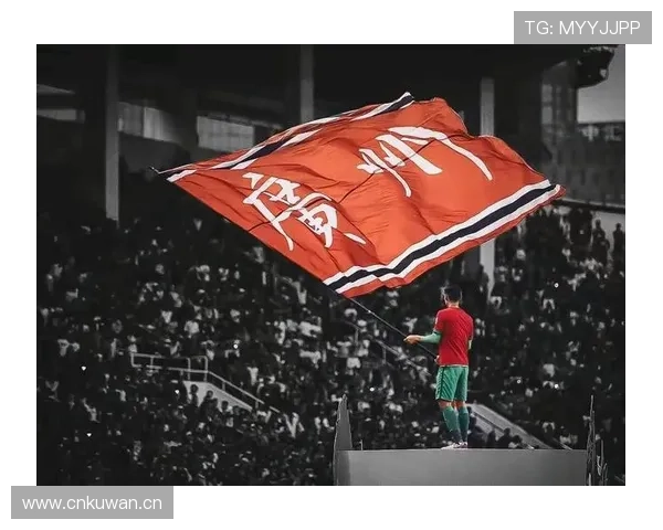 广州队新赛季目标明确,力争重返中超并提升竞争力 广州队新赛季目标明确,力争重返中超并提升竞争力