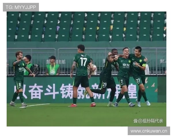 国安中场节奏混乱,控球数据尚可却难掩组织失控局面