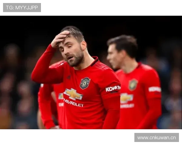 曼联财务压力下的试错空间有限，未来赛季竞争形势面临挑战