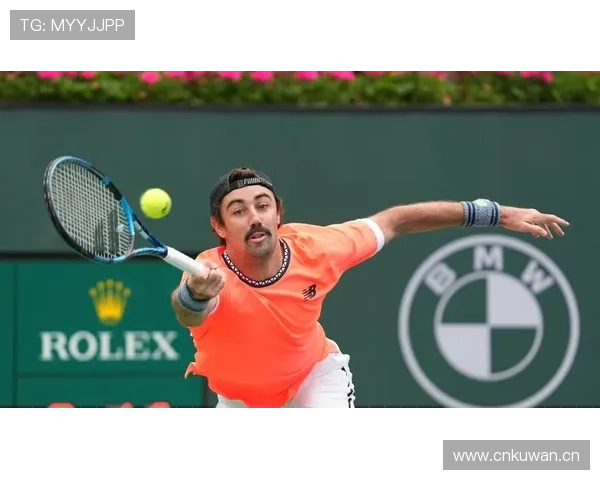 乔丹·汤普森训练完直接去超市抢购打折牛排，这自律和抠门反差谁懂